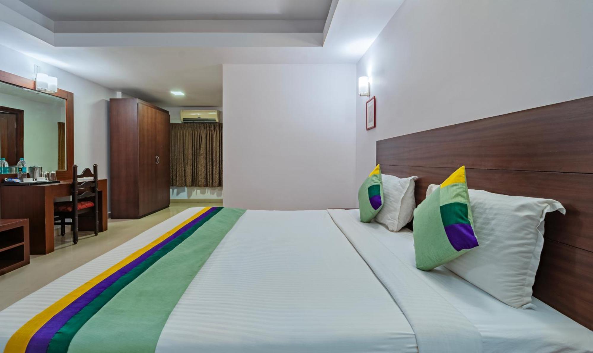 Treebo Central Thrissur Exterior photo